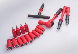 PROMOCJA-ZESTAW NASADEK IZOLOWANYCH 1/4" 18cz. KRÓTKIE. 6-kąt. 5 - 14mm. Z AKCESORIAMI. CHROM. KASETA Z TWORZYWA King Tony 25VE01MRV