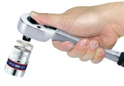 PROMOCJA-GRZECHOTKA ZE STOPU ALUMINUM Z PRZYCISKIEM 1/2" 32 ZĘBY 250mm UCHWYT GUMOWY King Tony 4772-10GS